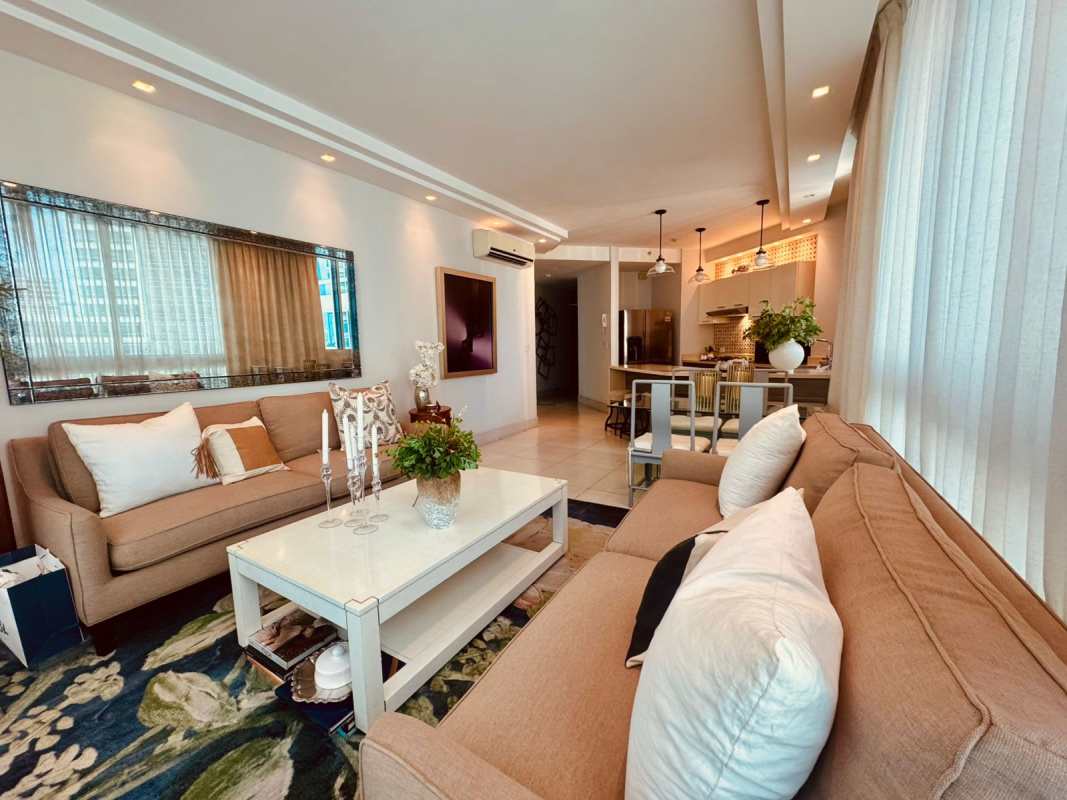 Kitchen with granite countertops built-in oven PH Castellammare Costa del Este Panama