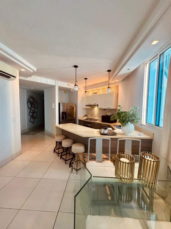 Secondary bedroom with closet and city skyline view PH Castellammare Costa del Este Panama