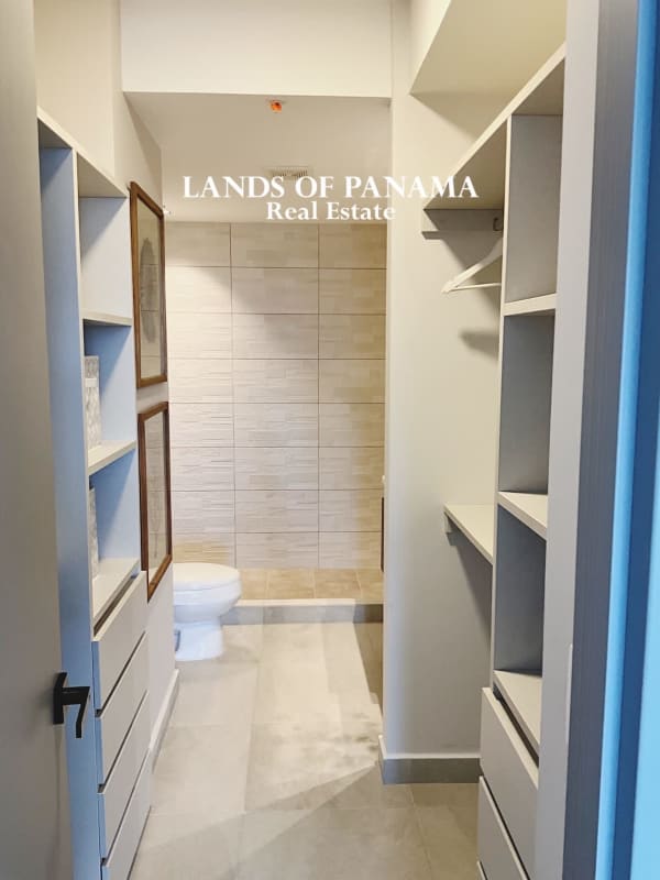 Bright bedroom with walk-in closet PH Van Gogh El Cangrejo Panama