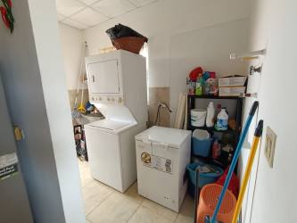 Bathroom with glass shower, pedestal sink Penonomé home for sale