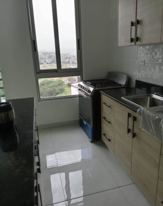 Second bedroom with split AC city view and closet at PH City Gardens Panama City