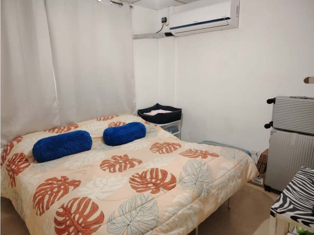 Laundry room with concrete sink and washing machine PH Beverly Plaza Panama City