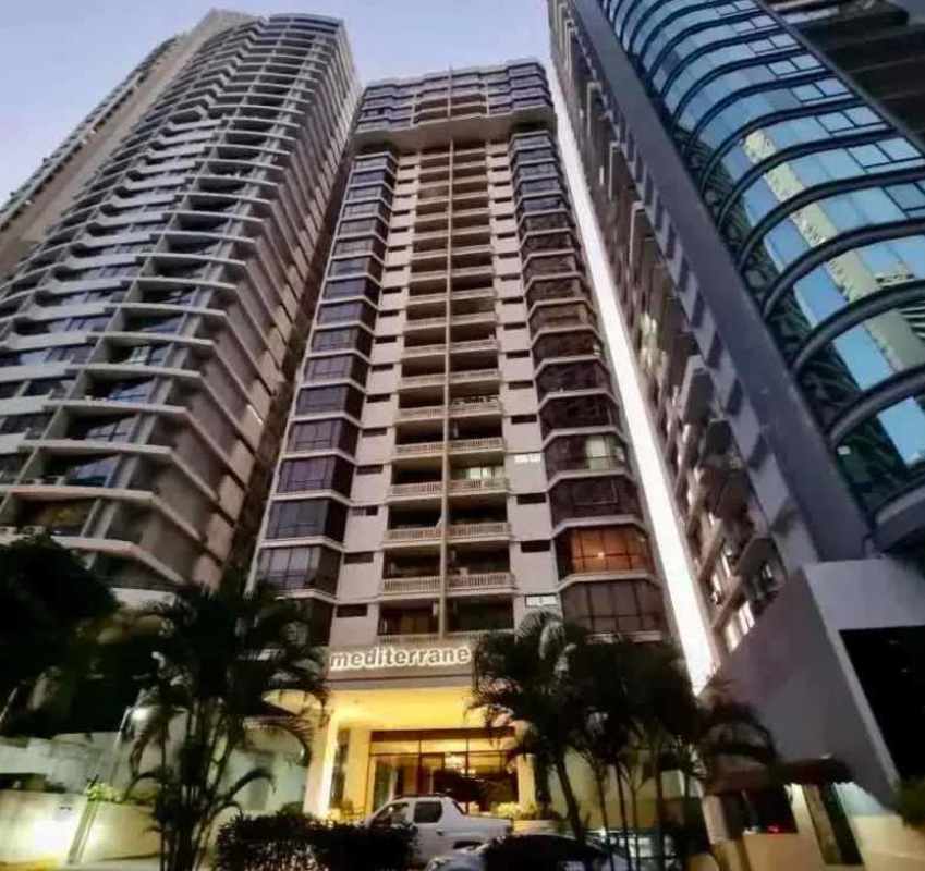 Spacious living area with panoramic city and sea views in Punta Paitilla