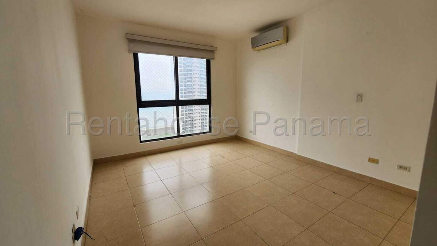 Modern bathroom with glass shower enclosure and elegant finishes at PH Costamare Panama