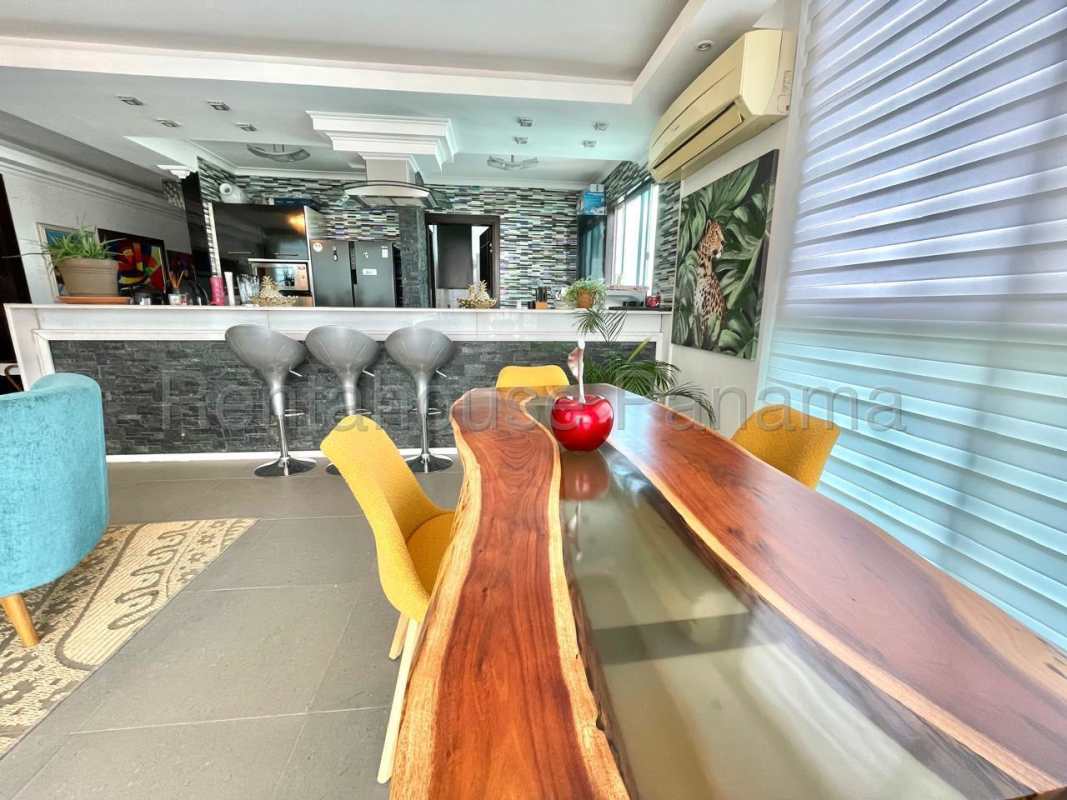 Spacious master bedroom with sea views en-suite bath walk-in closet PH Yacht Club