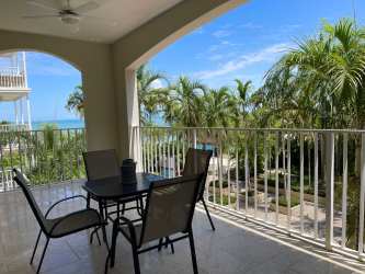 Covered terrace with dining set and ocean view in PH Puntarena Buenaventura Panama