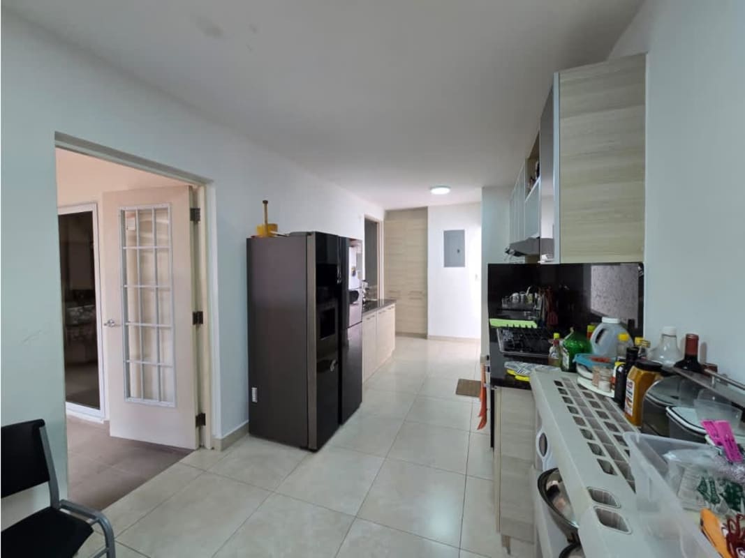 Master bedroom with AC, ample closet, modern decor in PH Reservas de Versalles Panama