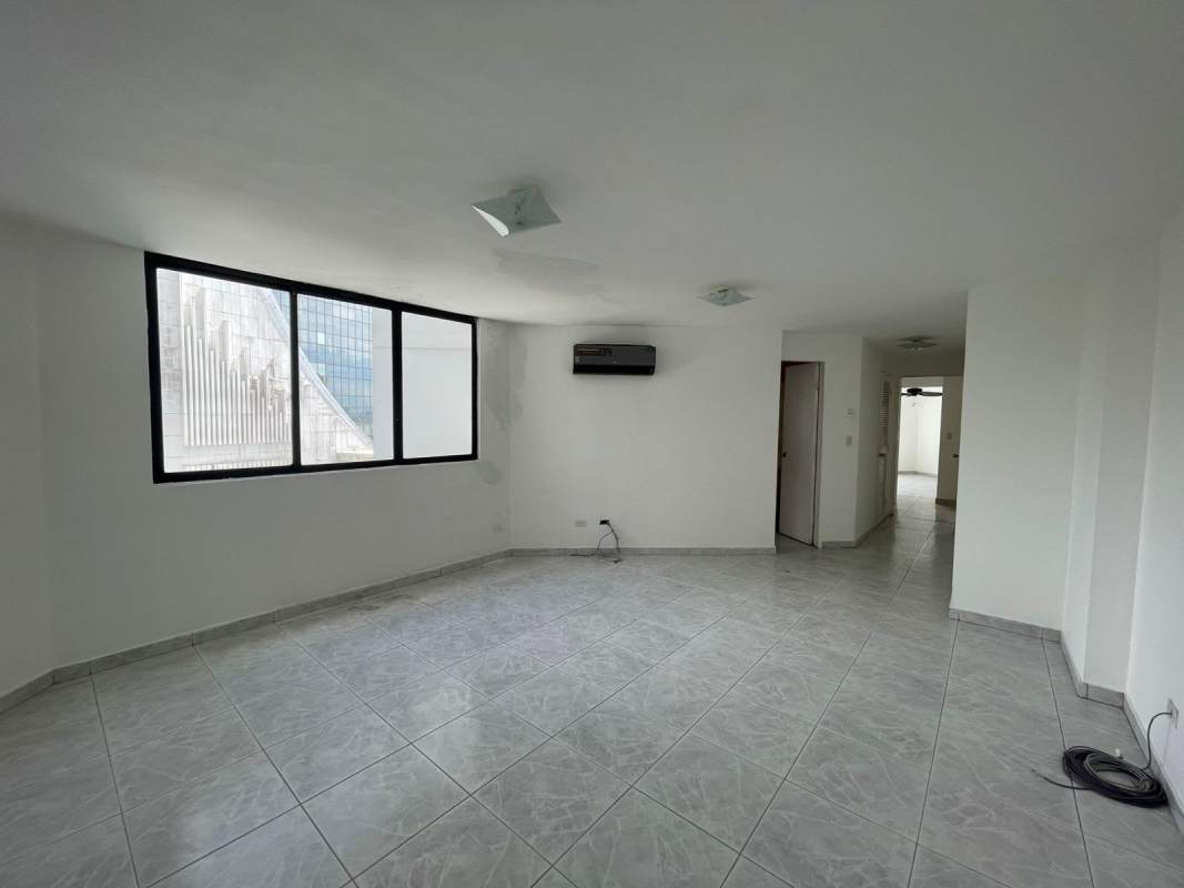 Bathroom with glass shower enclosure and granite vanity PH Rocamar Avenida Balboa Panama