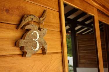 Rustic tropical commercial property with guest lodge retail and restaurant Santa Catalina Panama