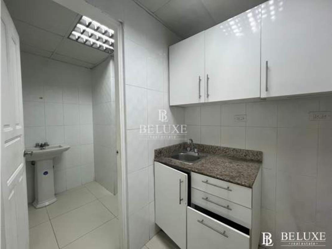 Small balcony with city view for office space in PH Neo Plaza El Cangrejo Panama City