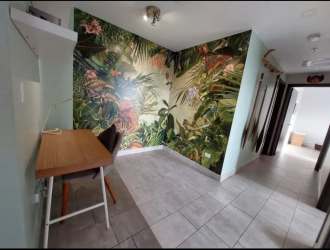 Small hallway with tropical mural PH Tucan Country Club Apartment Panama