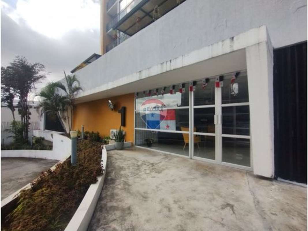 PH Alsalcia entryway with landscaping Betania Panama