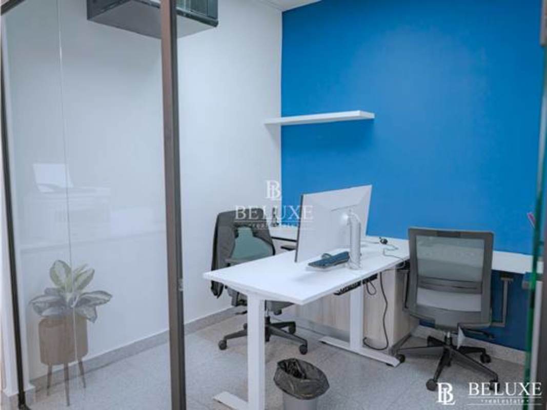 Furnished private office with skyline views at PH BICSA Tower Panama