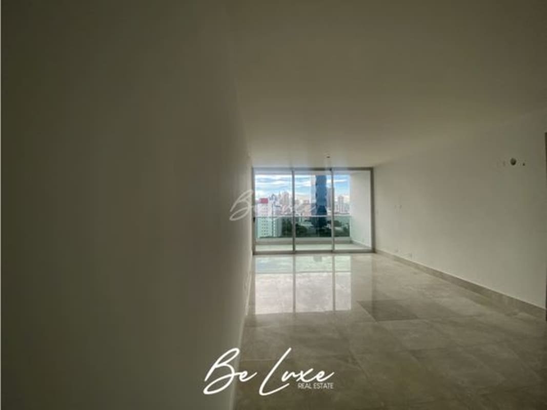 Modern bathroom with glass shower and quality finishes in PH Costanera Avenida Balboa Panama