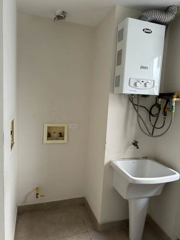 Kitchen with upper and lower cabinetry Torres de Cantabria apartment for sale in Las Acacias Panama