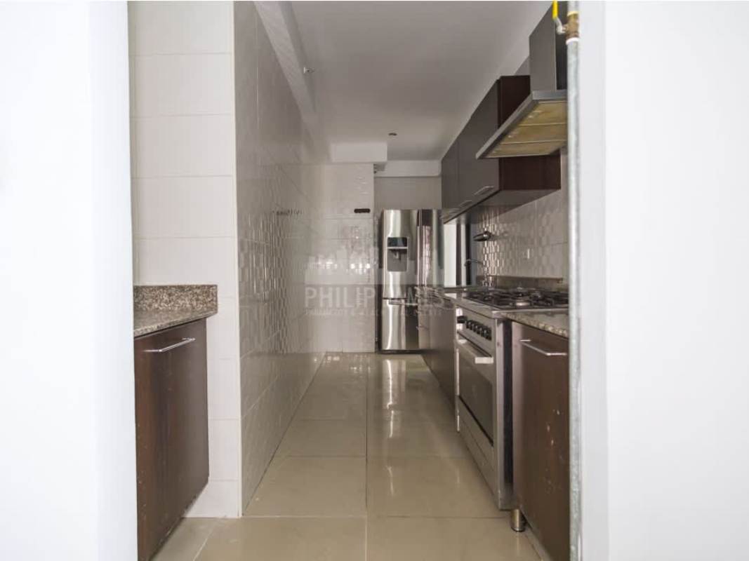 Modern bathroom with glass shower enclosure vanity sink ceramic tile PH Belle View Panama City