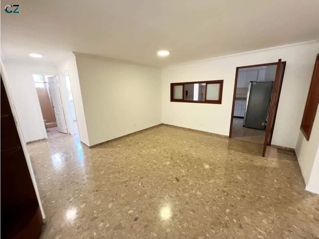 Spacious master bedroom, split AC, closet in PH Solimar Marbella Panama City