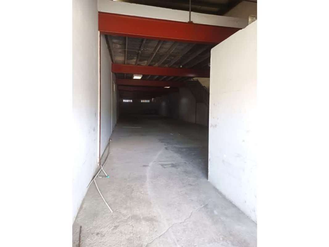 Large open warehouse storage with ventilation and high ceilings Juan Díaz Panama