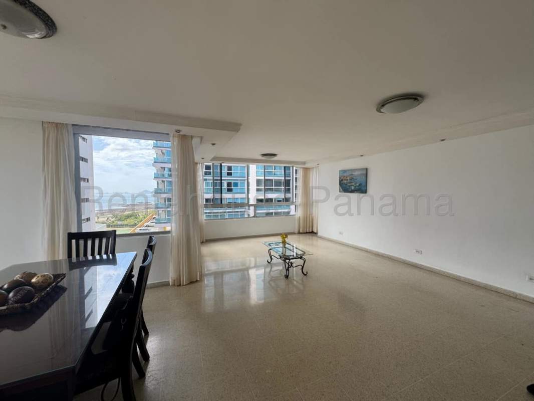 Bright living area with skyline views and elegant decor PH Bahia Marbella Panama