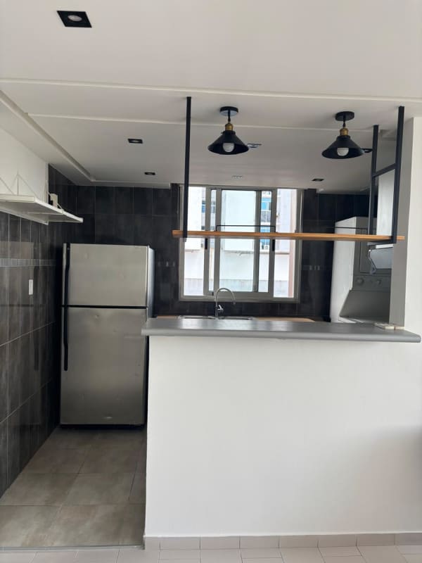 Outdoor swimming pool with sundeck and seating in PH Condominio Las Terrazas Villa de las Fuentes Panama