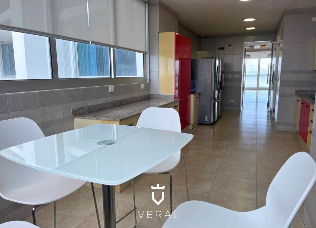 Luxury master suite ocean views, floor-to-ceiling windows PH Pearl at the Sea Panama