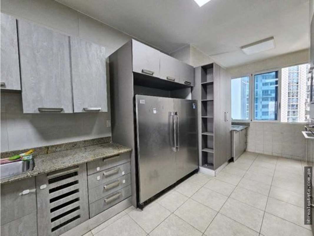 Large balcony terrace offering panoramic Pacific Ocean and city skyline views in PH Pacific Village Panama