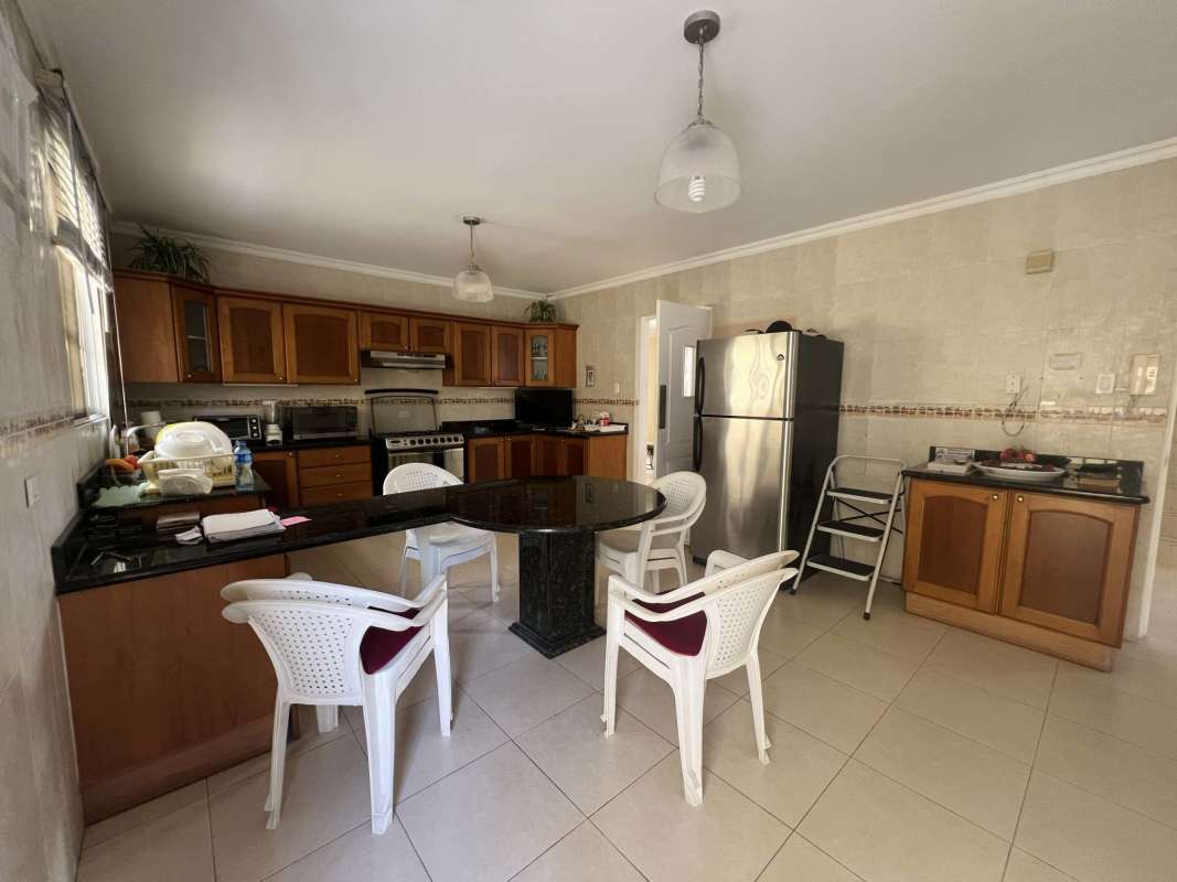 Traditional dining area with windows and AC Golden Springs Condado del Rey