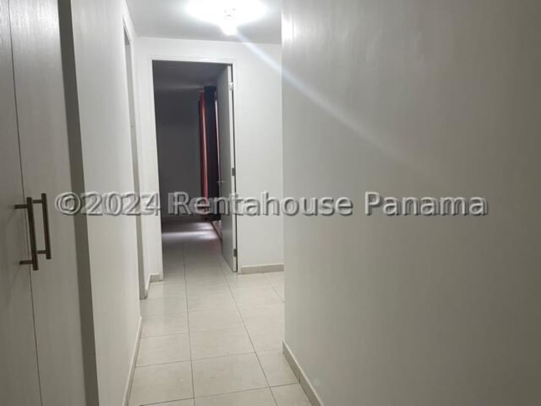 Hallway space with closets in Panama Costa Sur apartment