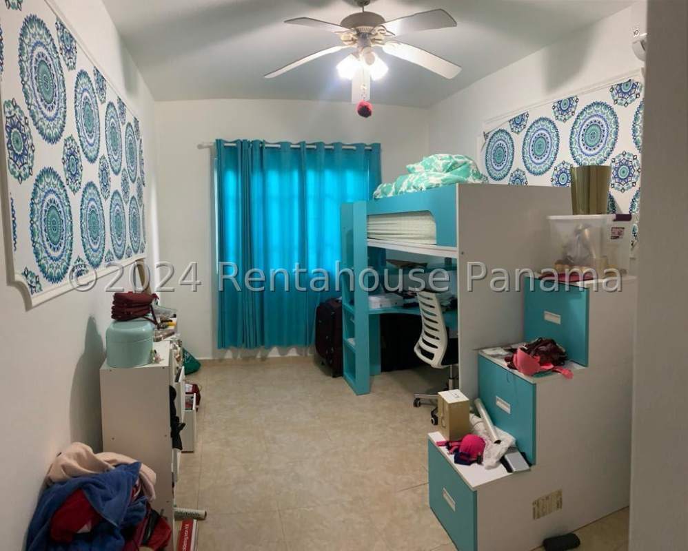 Modern 3BR House with Pool in Costa del Este