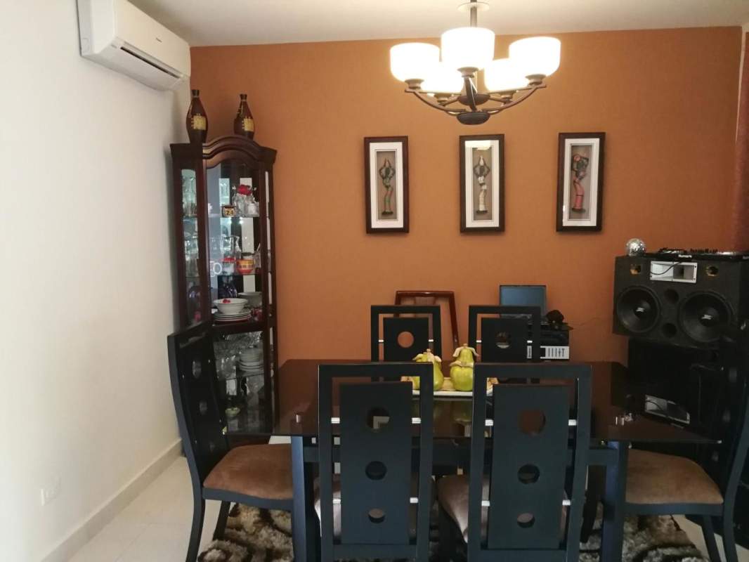 Master suite with walk-in closet balcony ensuite bathroom in Versalles house Panama