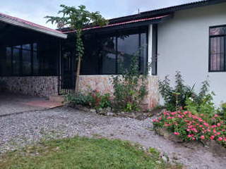 House + Cabins for Sale in Tierras Altas - 3 bedrooms