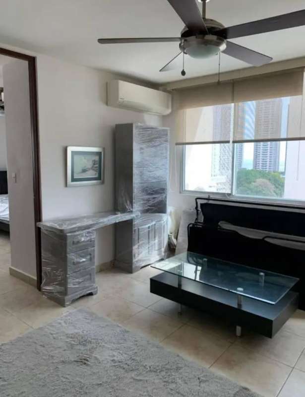 Fully equipped kitchen with appliances and quartz countertops PH East Tower Panama