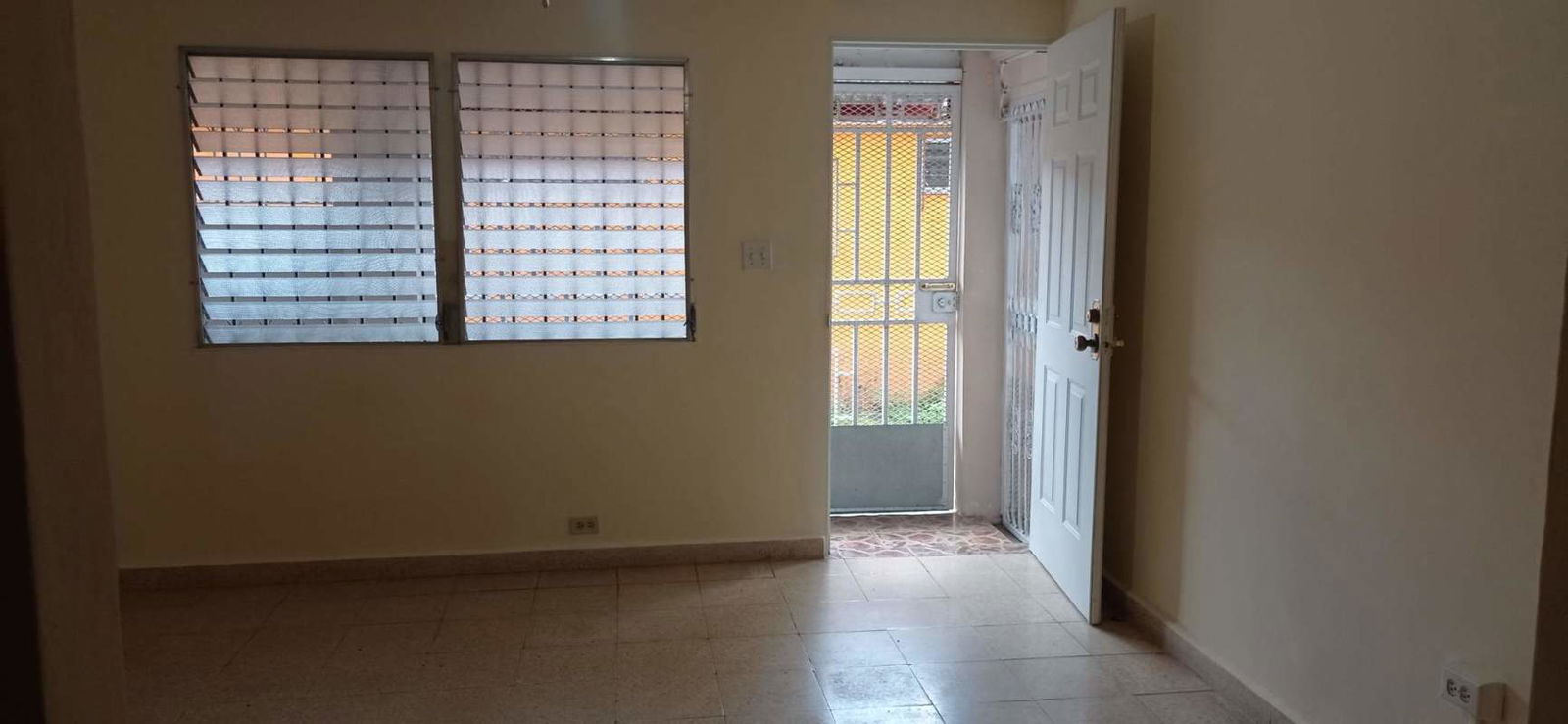 Apartment hall with windows metal security door Villa Flor San Antonio Panama