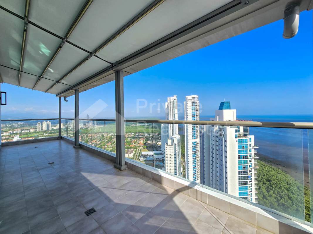 Elegant master bedroom suite with oceanview balcony in PH Paramount Costa del Este Panama