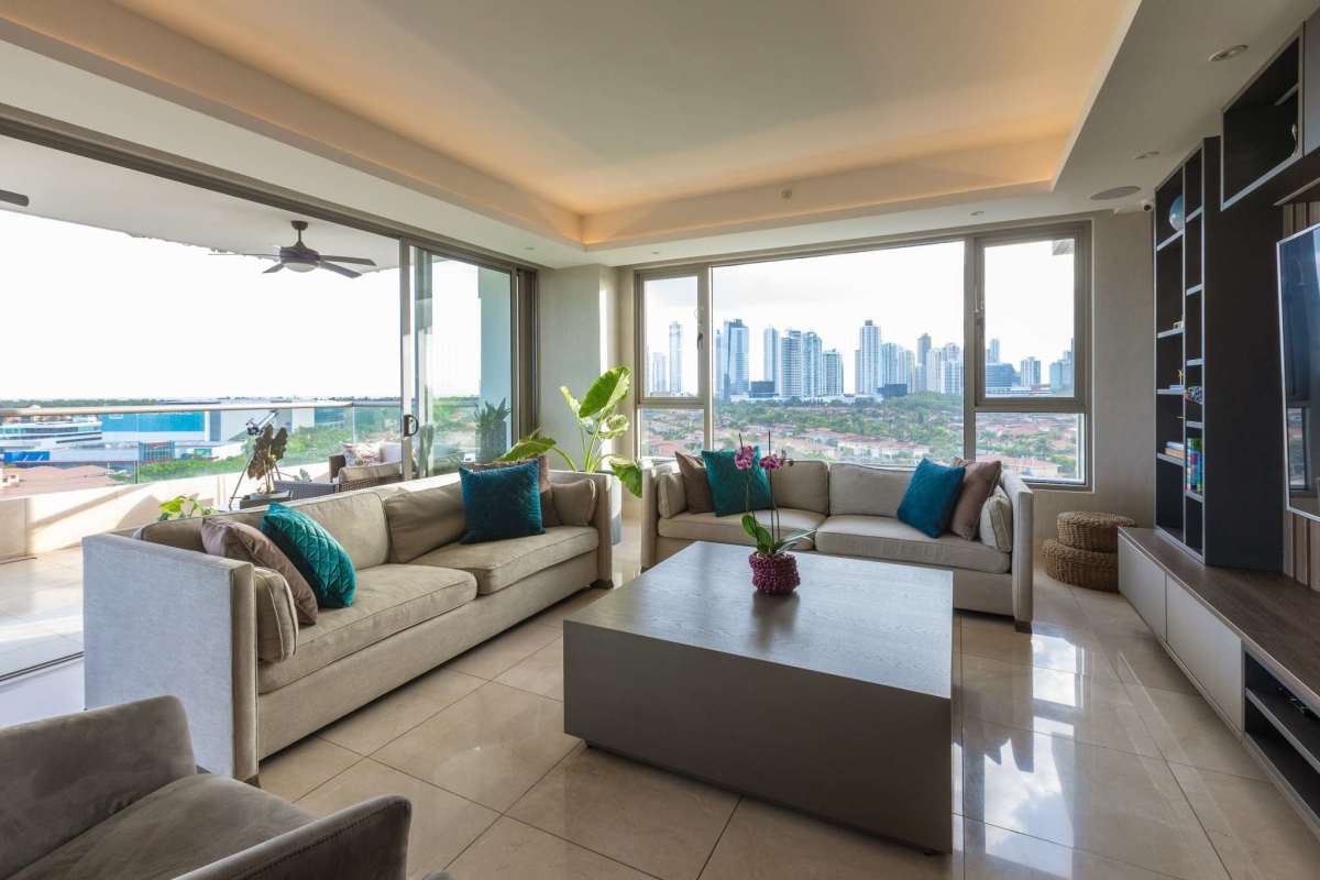 Spacious modern kitchen with island, stainless appliances at PH Greengarden Santa María Panama