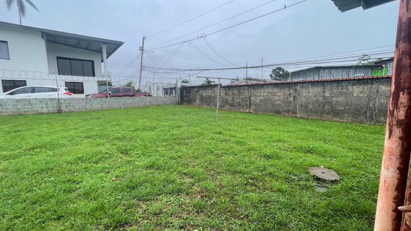 Large flat fenced development lot at Juan Díaz MetroPark Panama with parking capacity