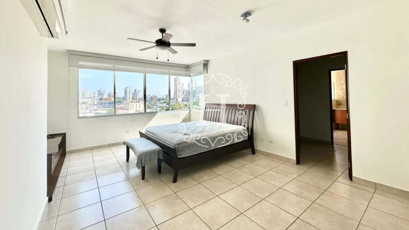 Spacious master bedroom with city view at PH Terrazas del Pacífico San Francisco Panama