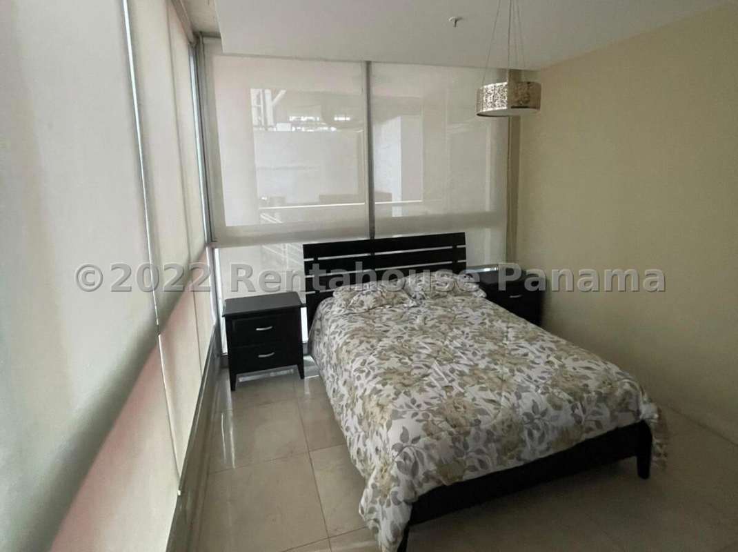 Modern kitchen with granite countertop in apartment PH Villa del Mar Panama