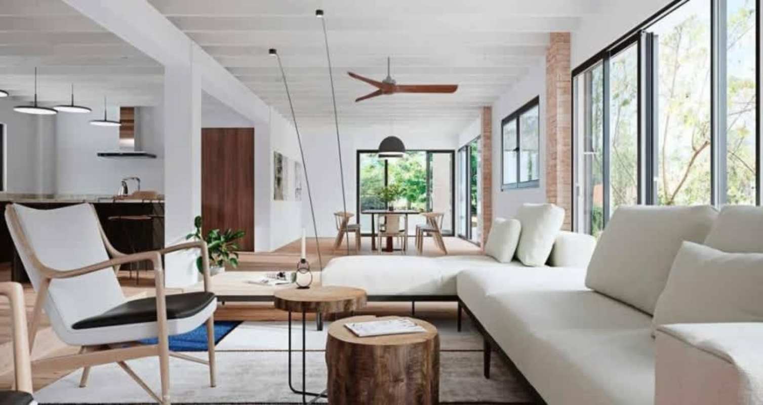 Luxurious bathroom with glass walk-in shower, corner bathtub and garden views in Ancon house Panama City