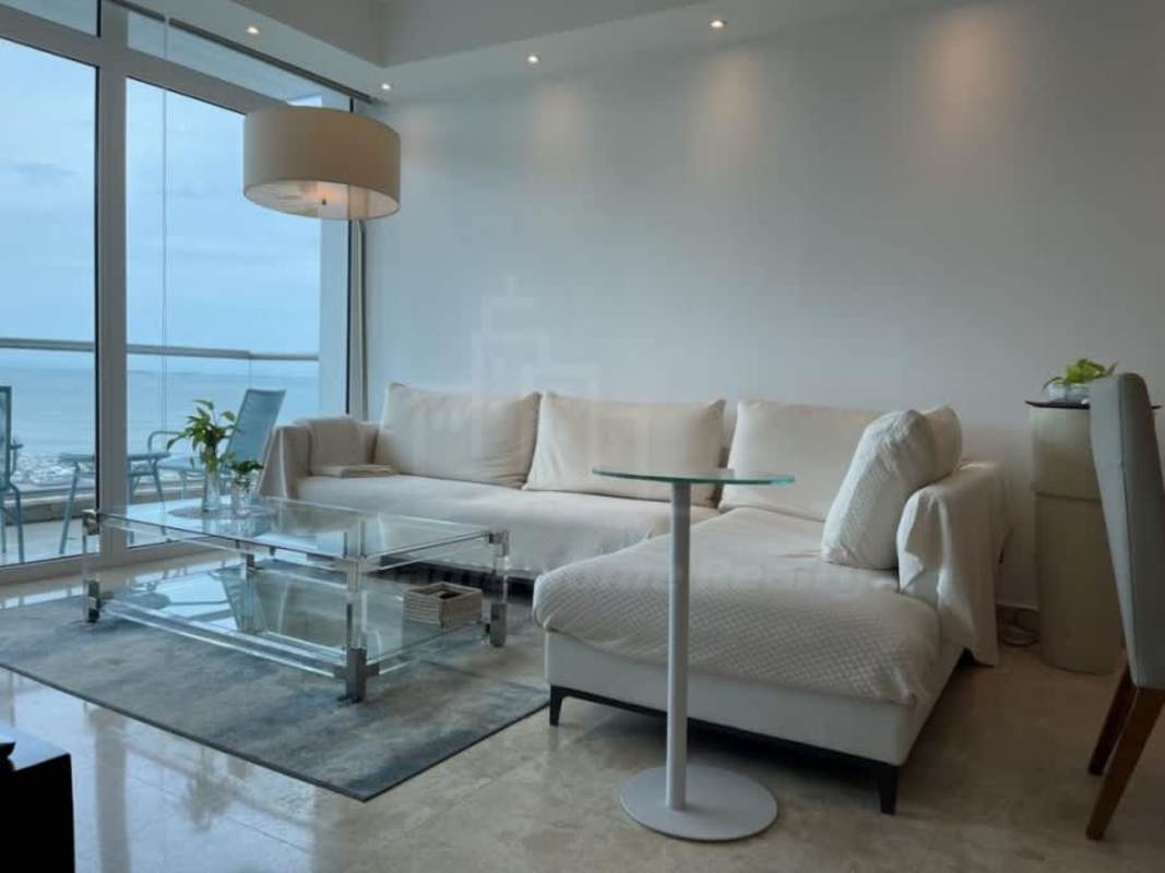 Open modern kitchen with granite counters, full appliances in PH BICSA Financial Center Panama