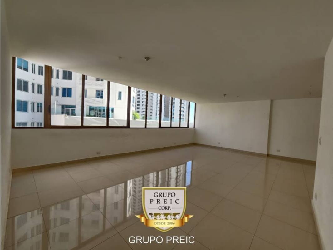 Large unfurnished living room with city view windows in PH Brisa Marina Costa del Este Panama