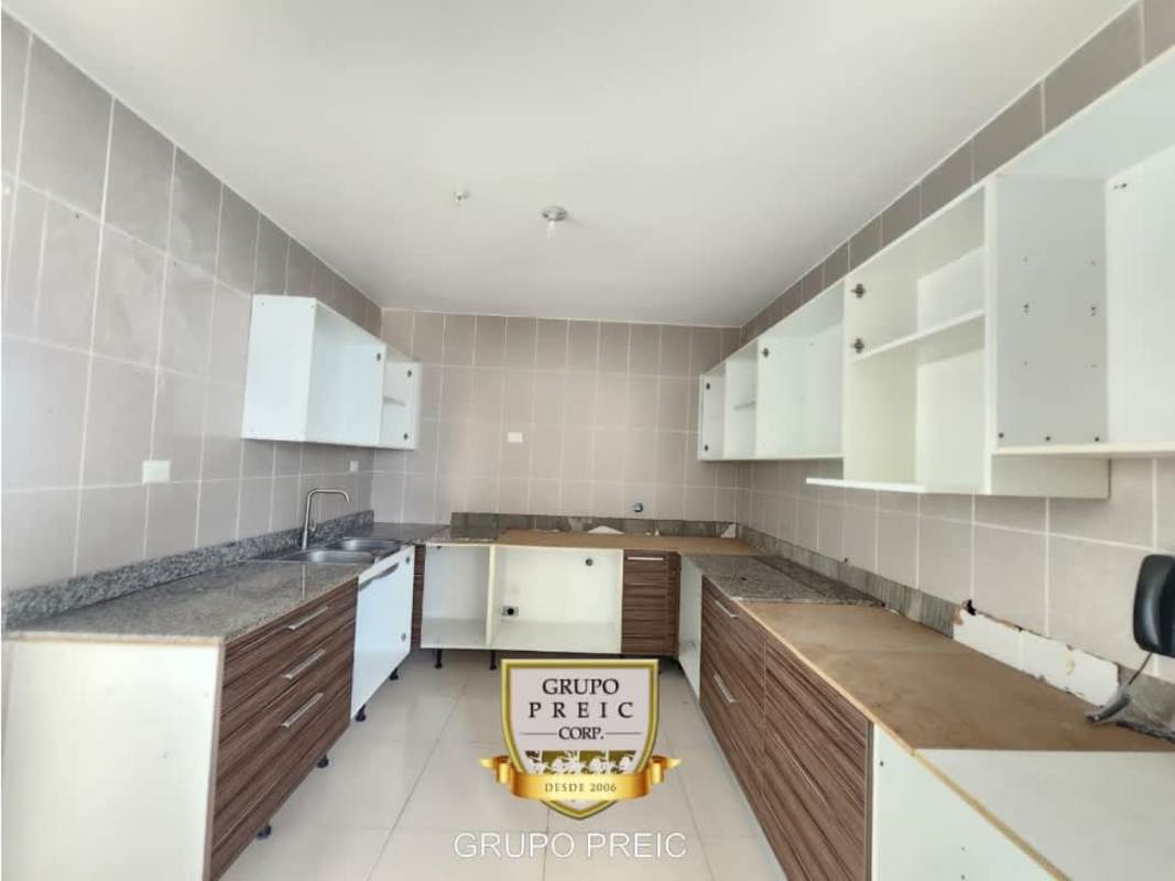 Swimming pools and lounge deck at PH Brisa Marina Costa del Este Panama City