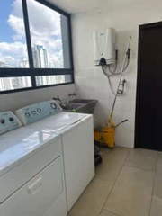 Apartment for Sale in San Francisco - 3 bedrooms