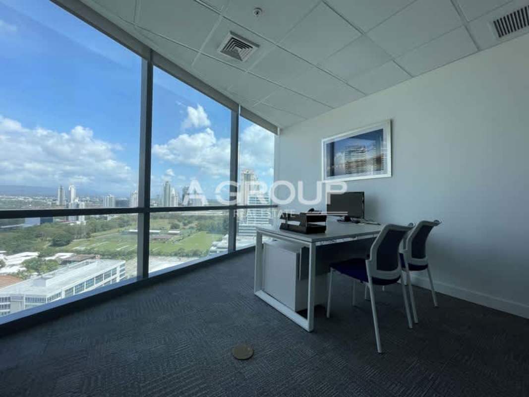 Private executive office with skyline views in Costa del Este Financial Park