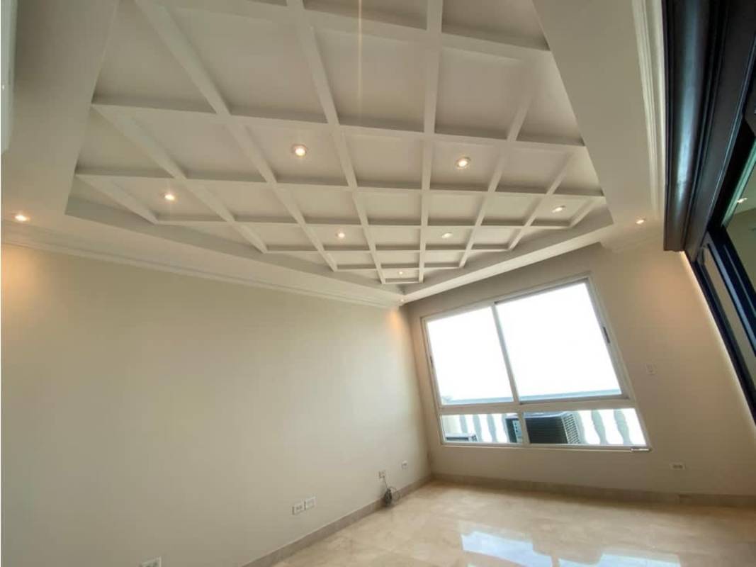 Spacious master bedroom with bay view, marble flooring PH Vista Marina Panama City
