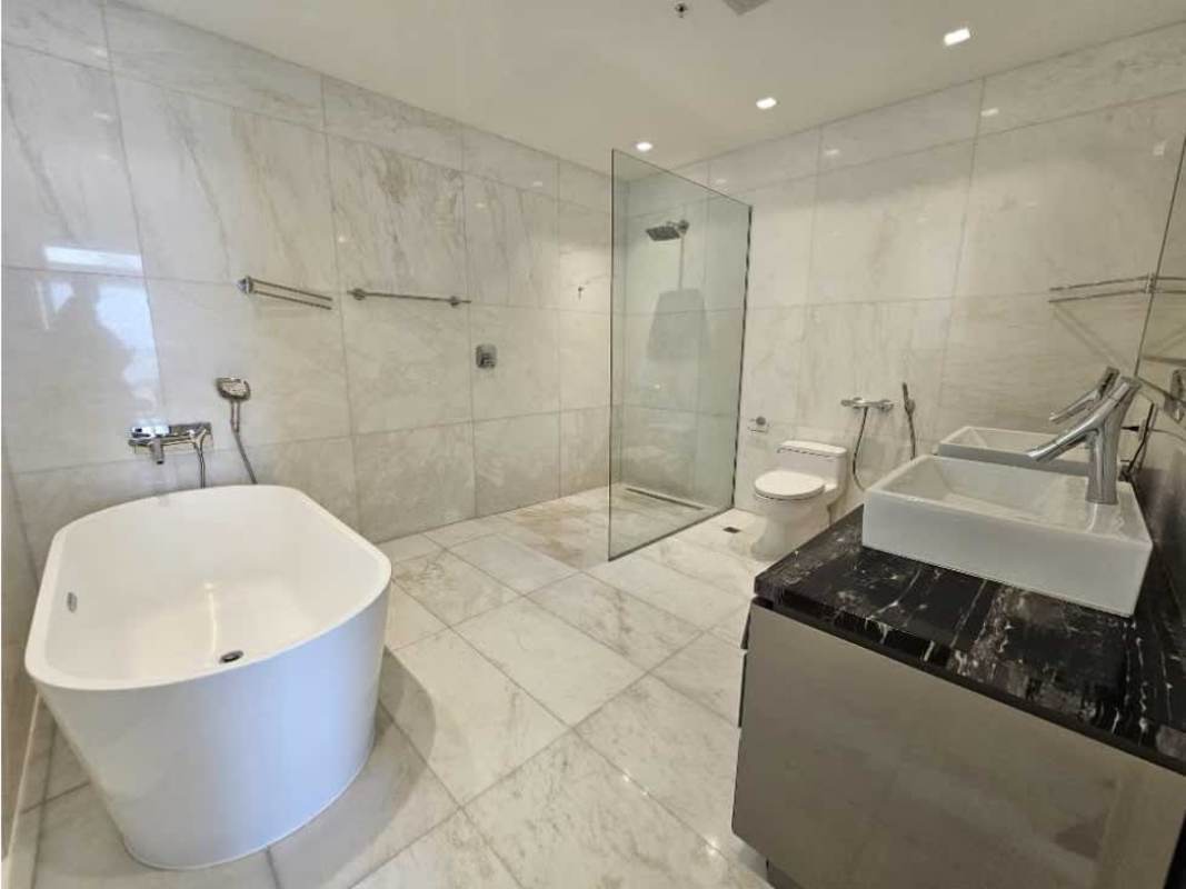 Luxury spa area with jacuzzi and sauna amenities in oceanfront building in Panama City