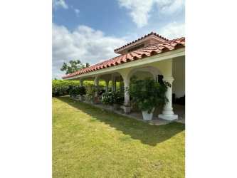 Bedroom with built-in closet ceiling fan garden view Vistamar Beach Golf Marina Panama