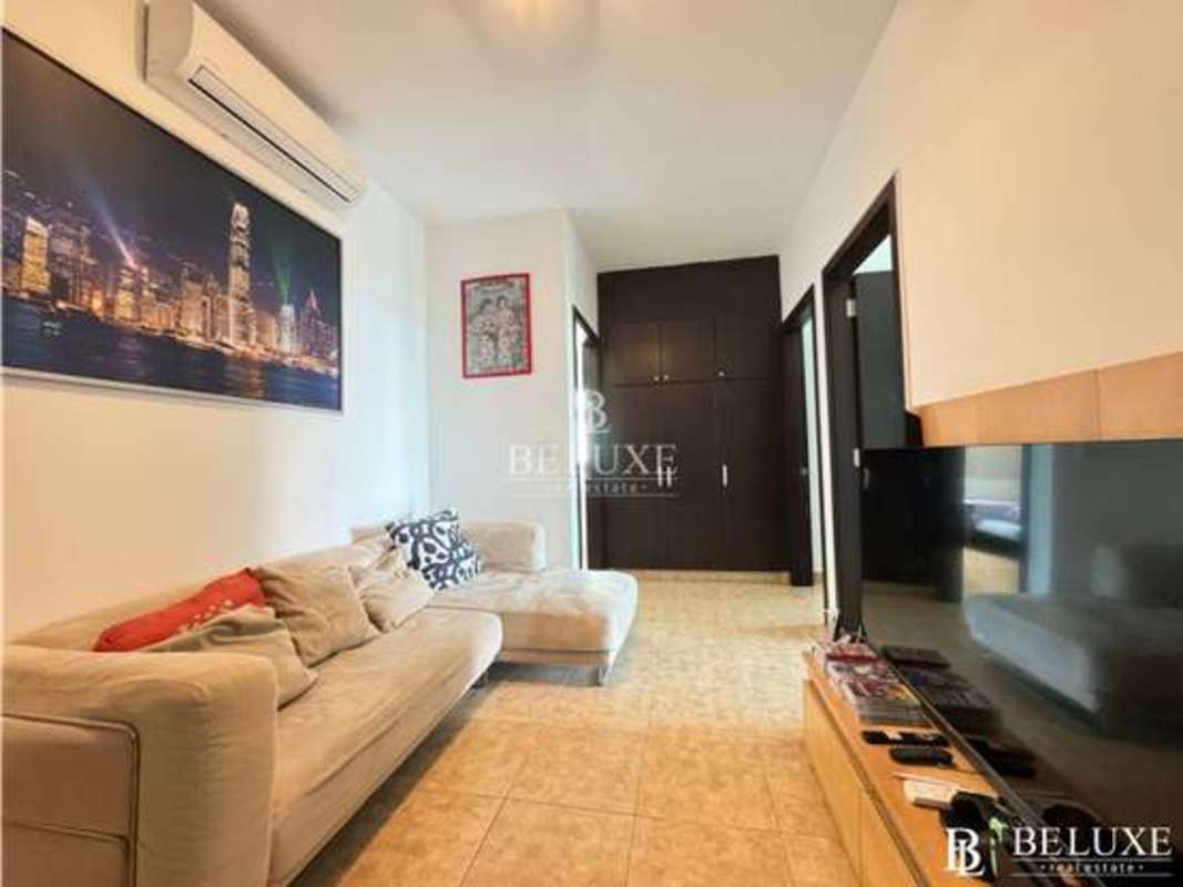 Master bedroom with ensuite bath and ocean view at PH Titanium Costa del Este