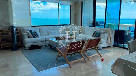 Remodeled kitchen with granite countertops and appliances PH Coronado Country Club Panama