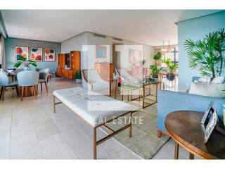 Apartment for Sale in San Francisco - 3 bedrooms